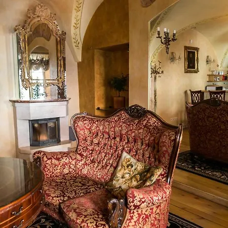 Antique Old Town Studio By Urban Rent * Vilnius